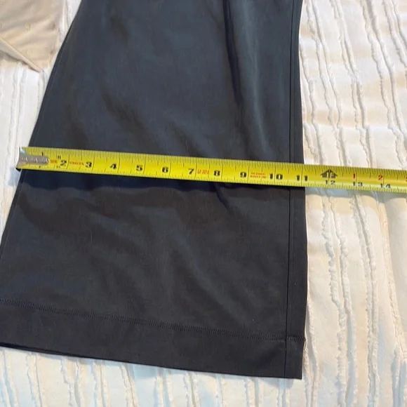 Lou & Grey Black Sleeveless V-Neck Jumpsuit - Picture 6 of 11